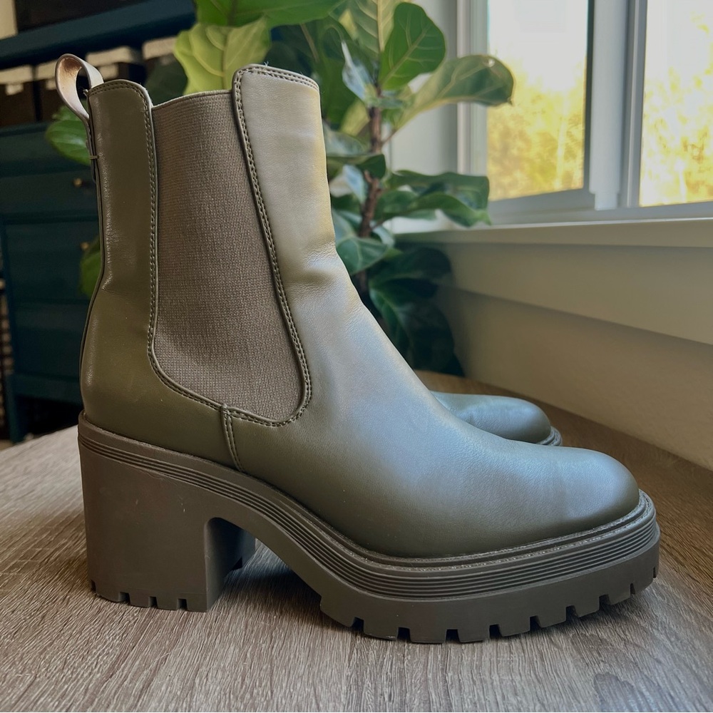 Sam & Libby boots